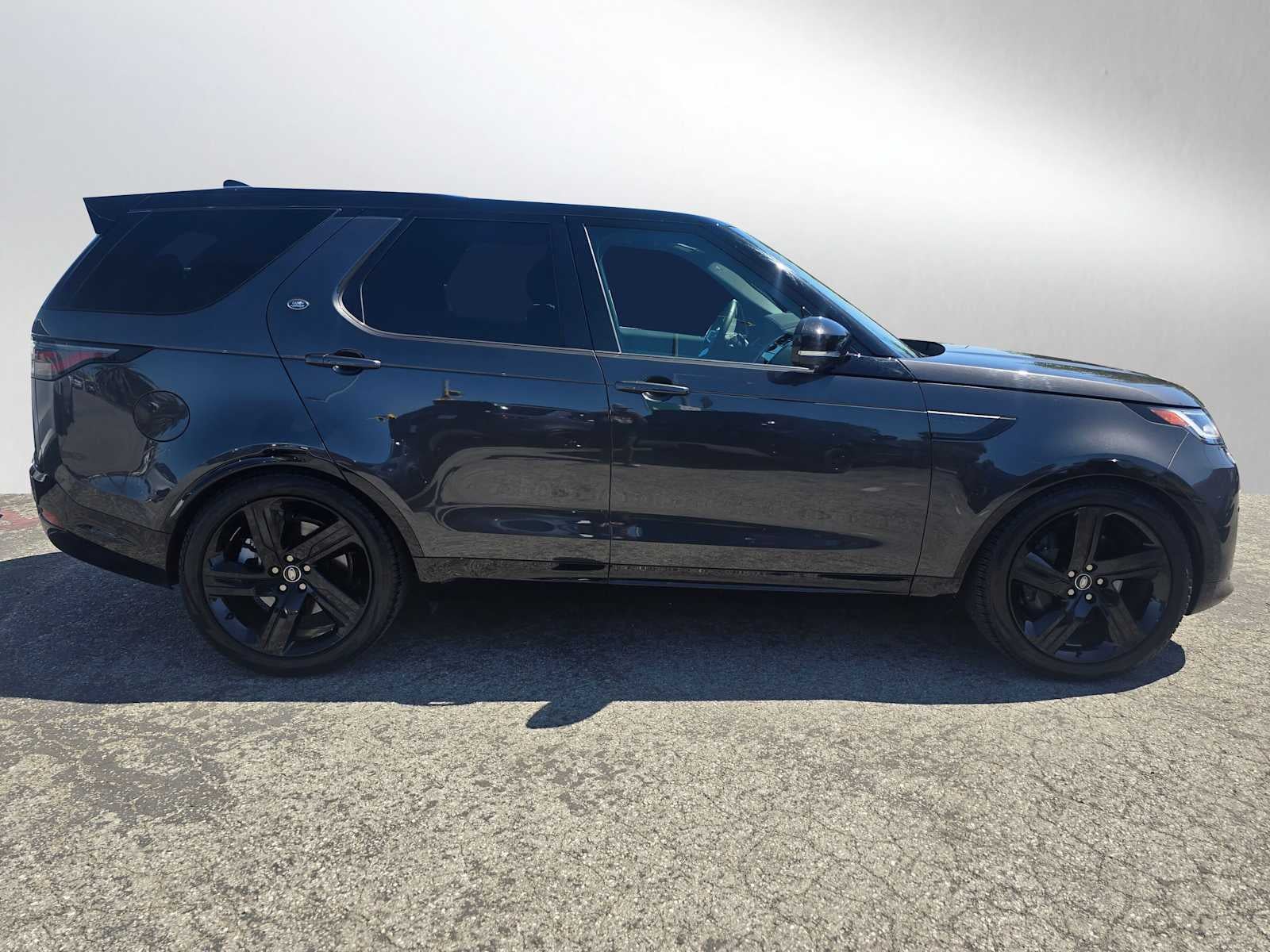 2025 Land Rover Discovery Dynamic SE