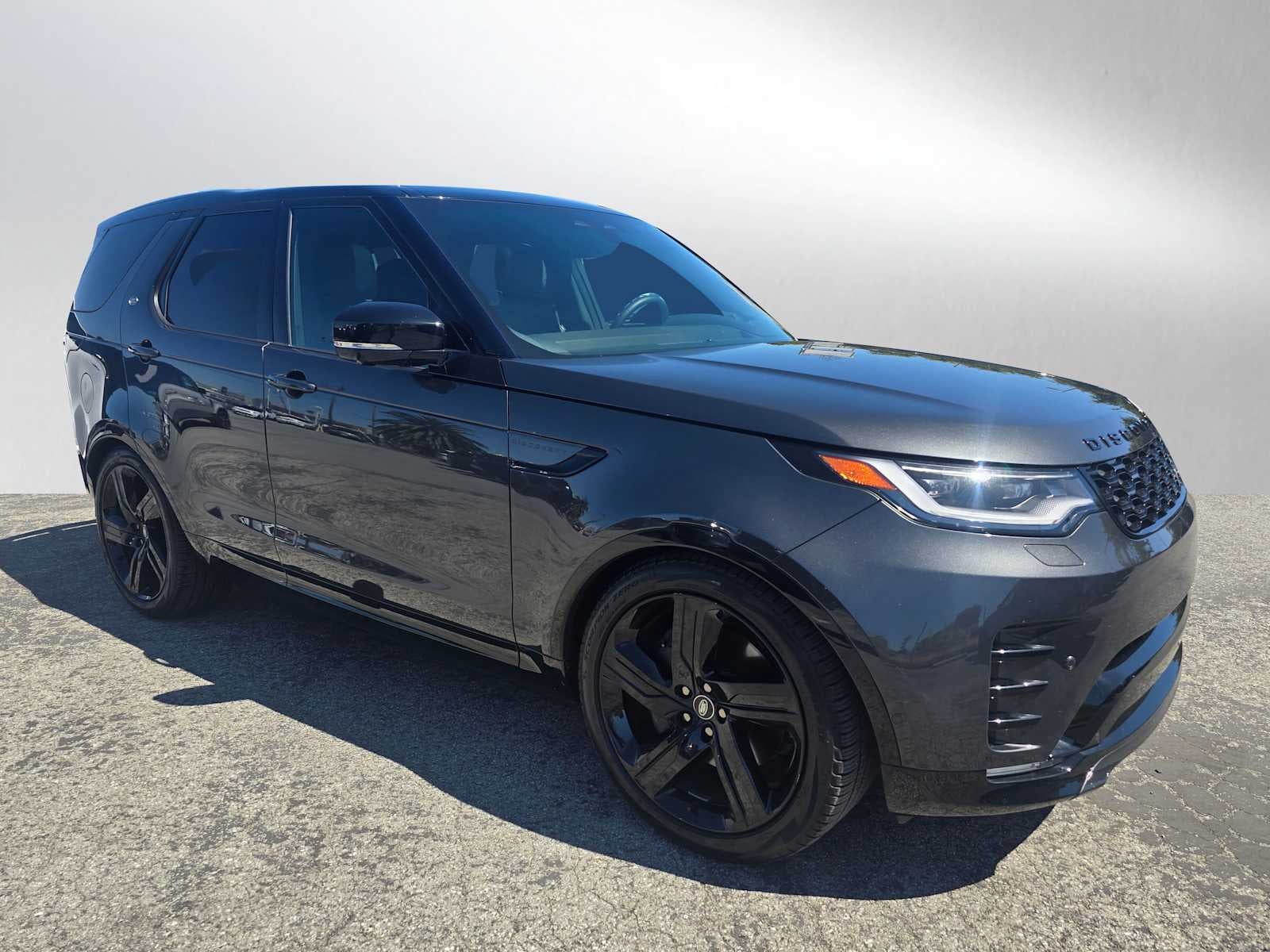 2025 Land Rover Discovery Dynamic SE