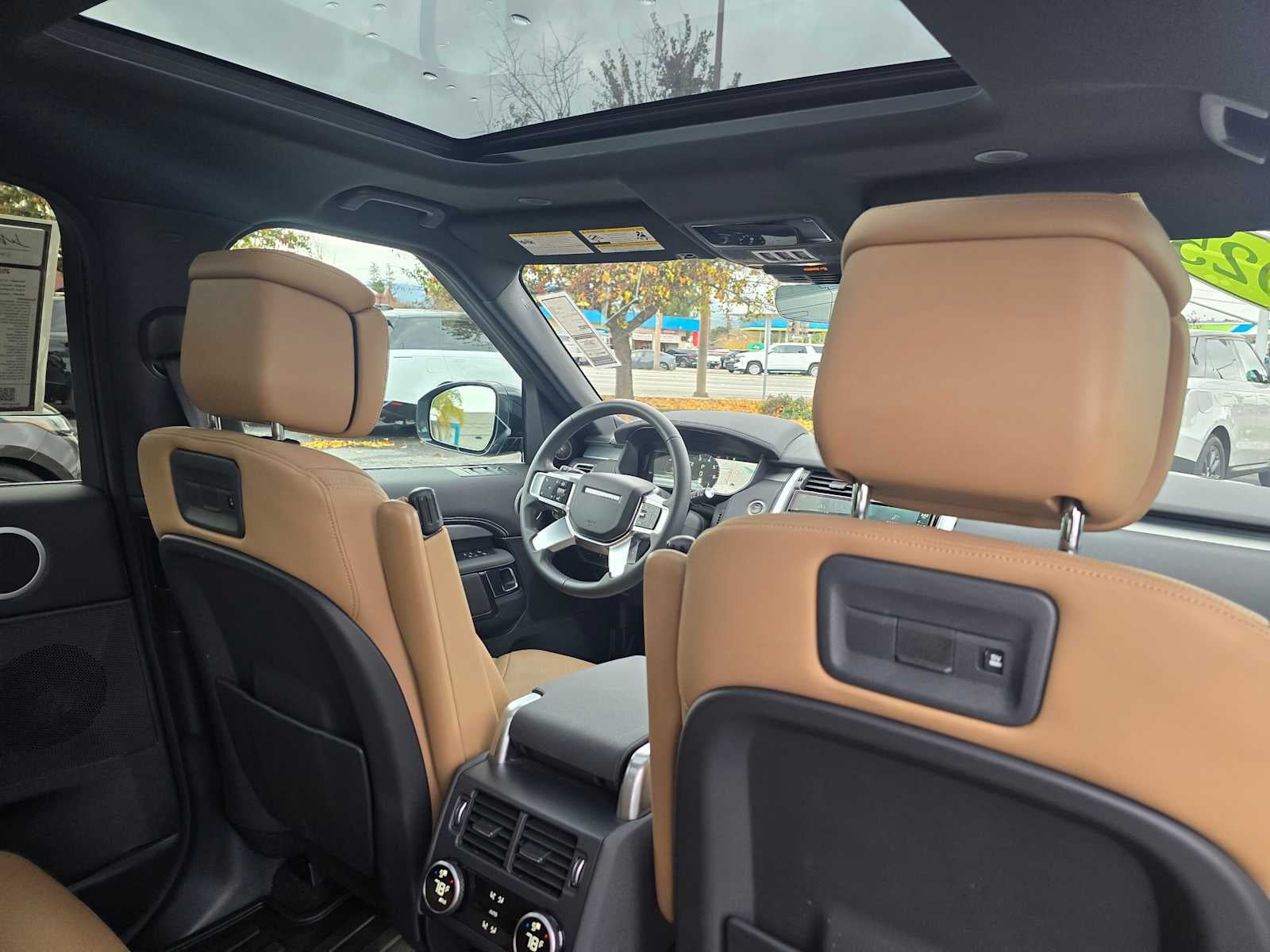 2025 Land Rover Discovery Dynamic SE