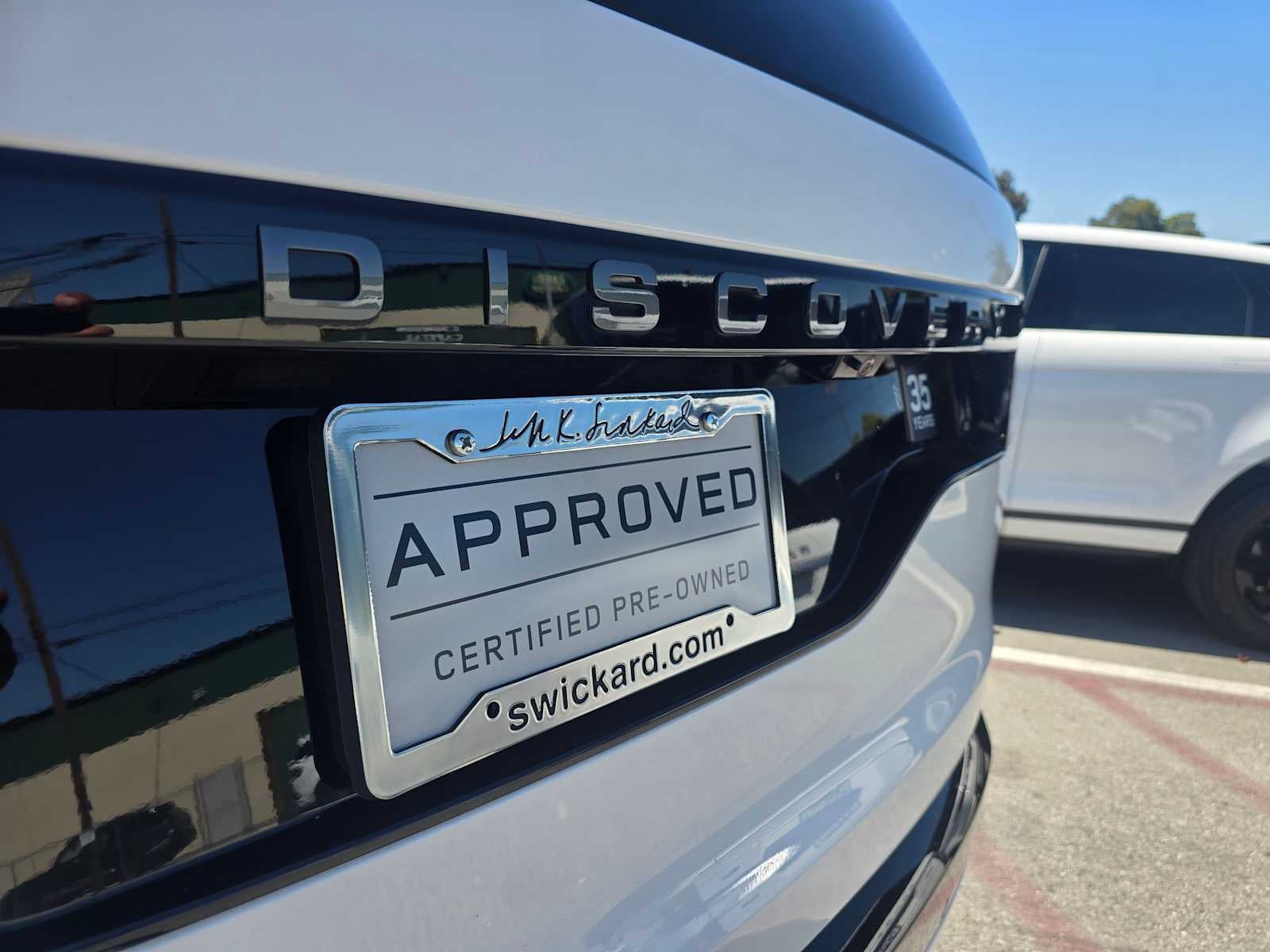 2025 Land Rover Discovery Dynamic SE