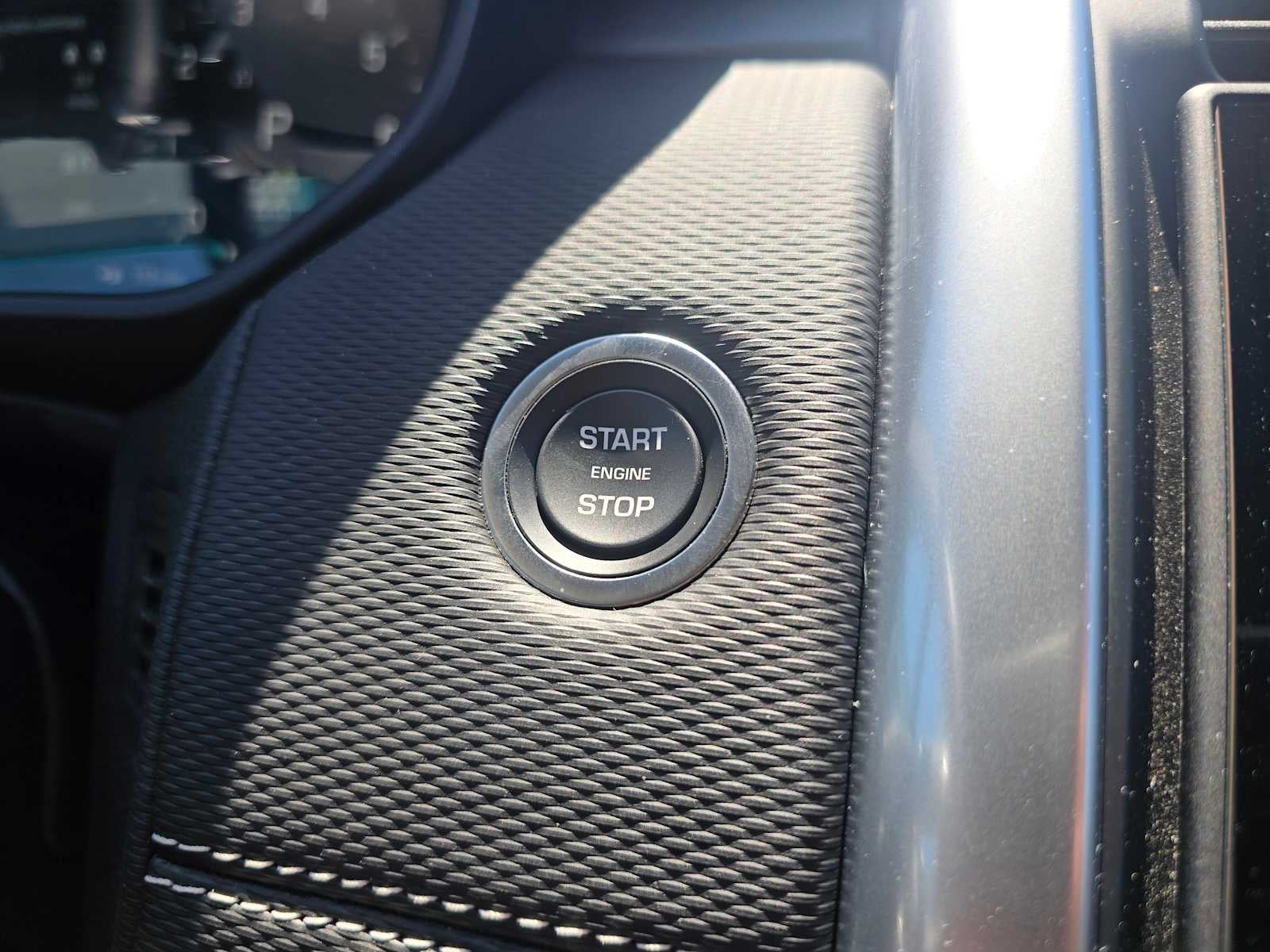 2025 Land Rover Discovery Dynamic SE