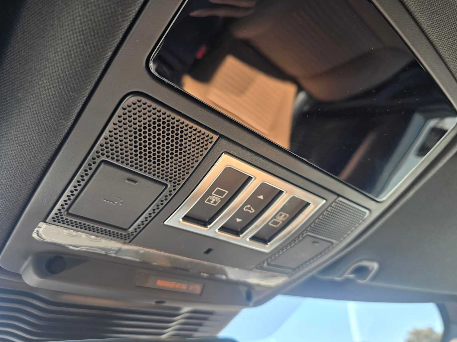 2025 Land Rover Discovery Dynamic SE