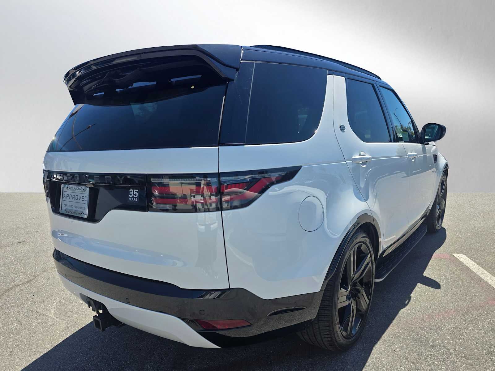 2025 Land Rover Discovery Dynamic SE