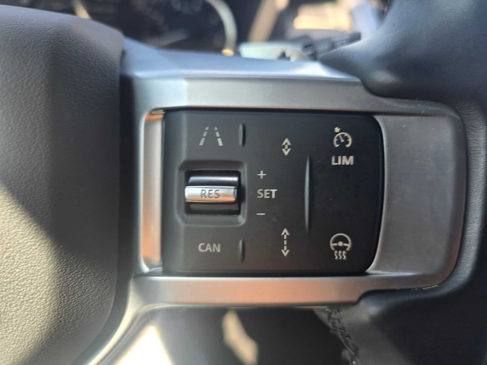 2023 Land Rover Discovery S R-Dynamic