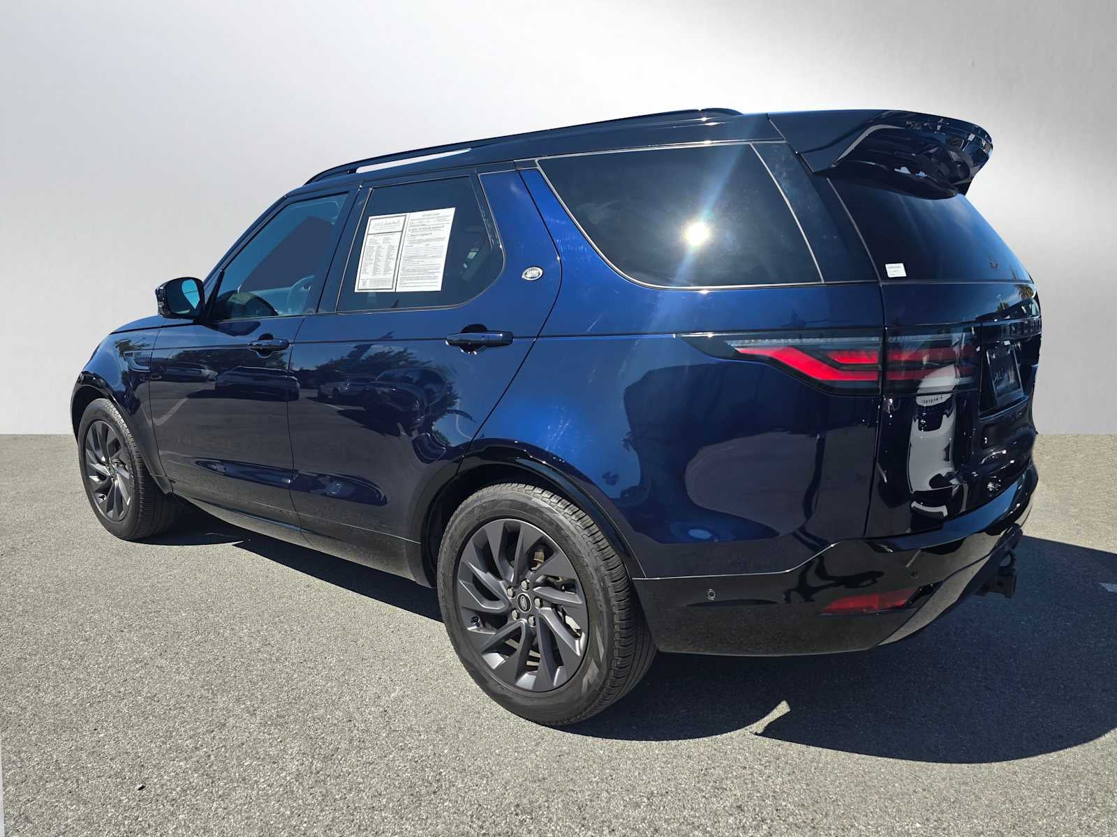 2023 Land Rover Discovery S R-Dynamic