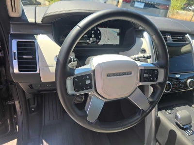 2025 Land Rover Discovery Metropolitan Edition
