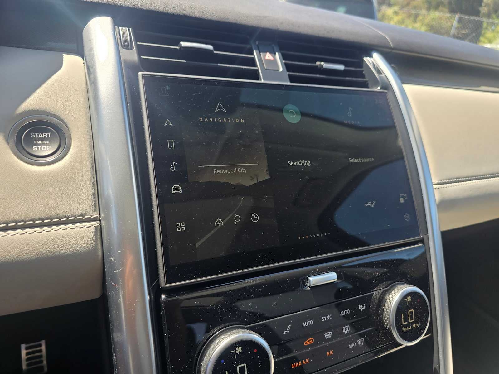 2025 Land Rover Discovery Metropolitan Edition