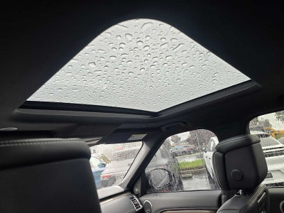 2023 Land Rover Discovery Metropolitan Edition