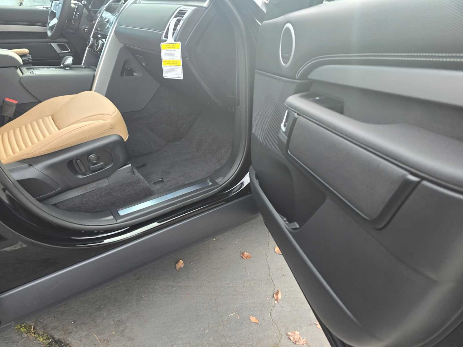 2026 Land Rover Discovery Gemini Edition