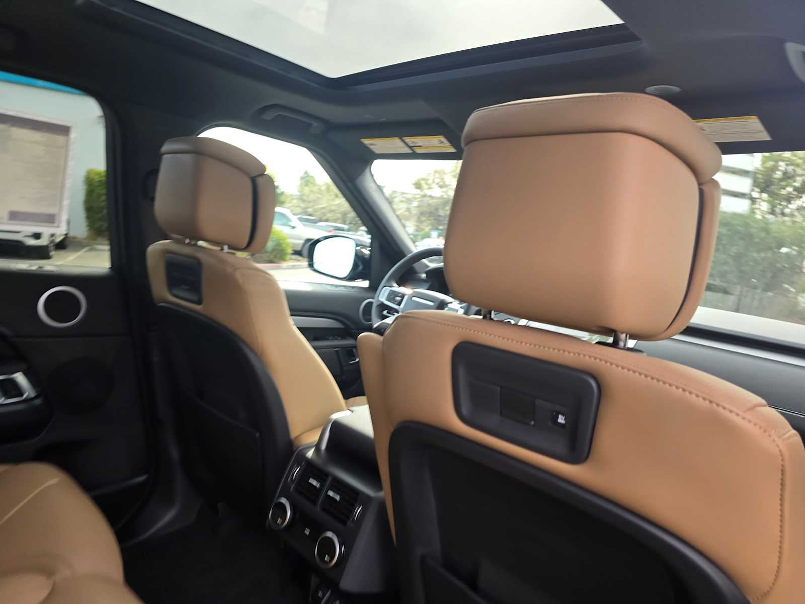 2026 Land Rover Discovery Gemini Edition