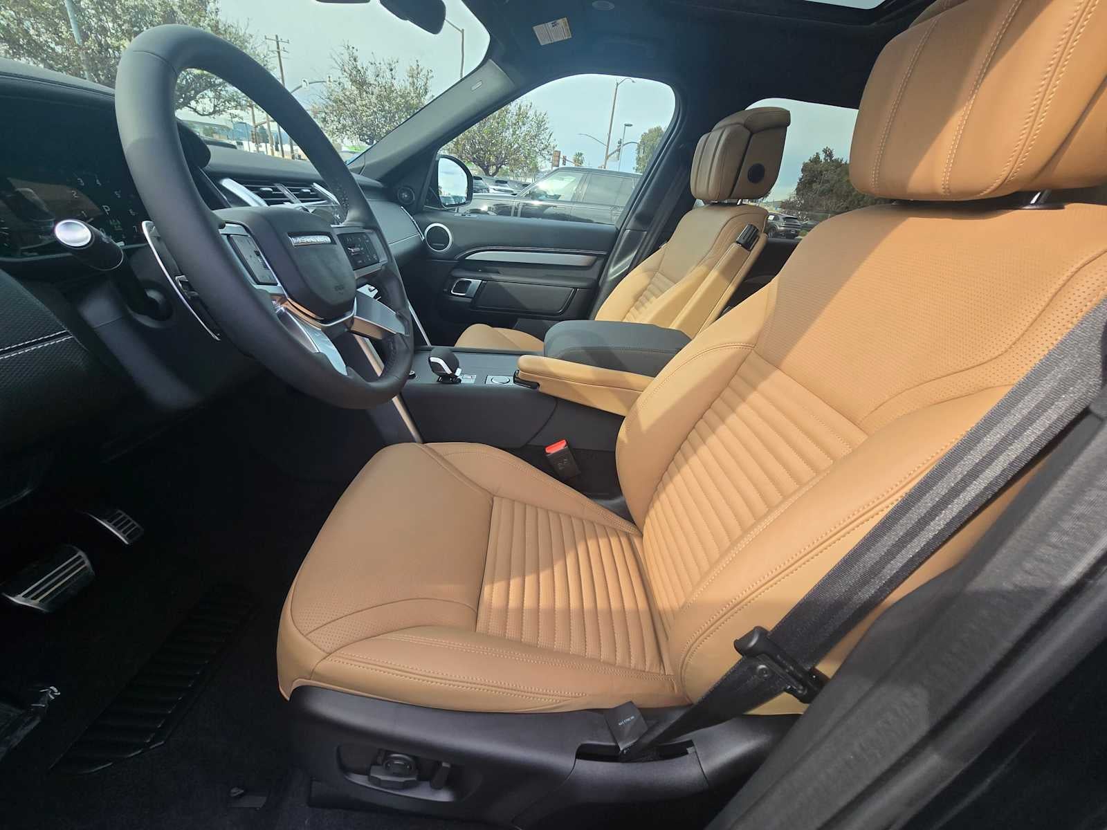 2026 Land Rover Discovery Gemini Edition