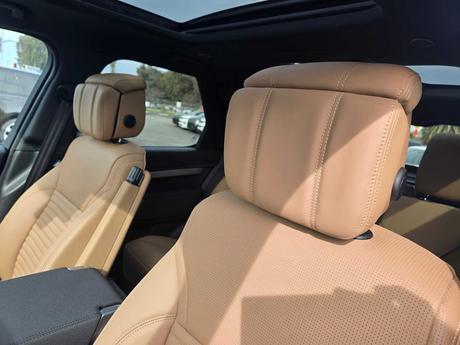 2026 Land Rover Discovery Gemini Edition