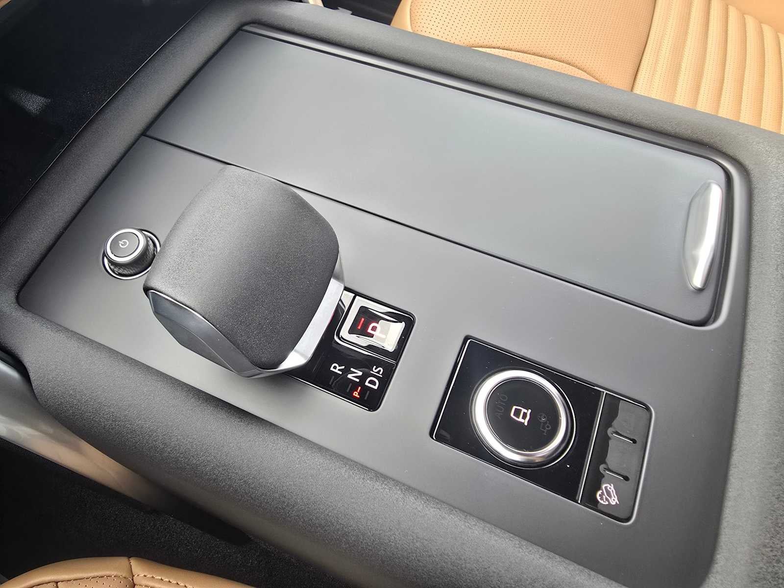 2026 Land Rover Discovery Gemini Edition