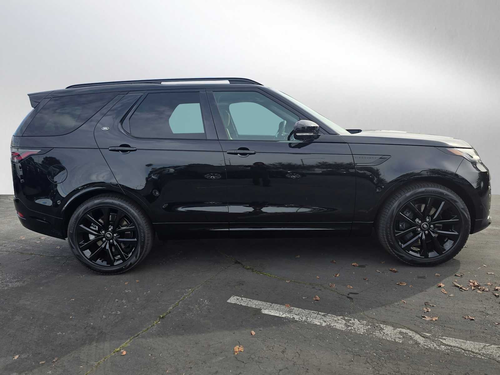 2026 Land Rover Discovery Gemini Edition