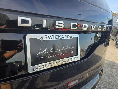 2023 Land Rover Discovery Metropolitan Edition