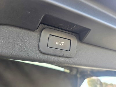 2023 Land Rover Discovery Metropolitan Edition