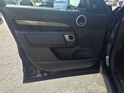 2023 Land Rover Discovery Metropolitan Edition