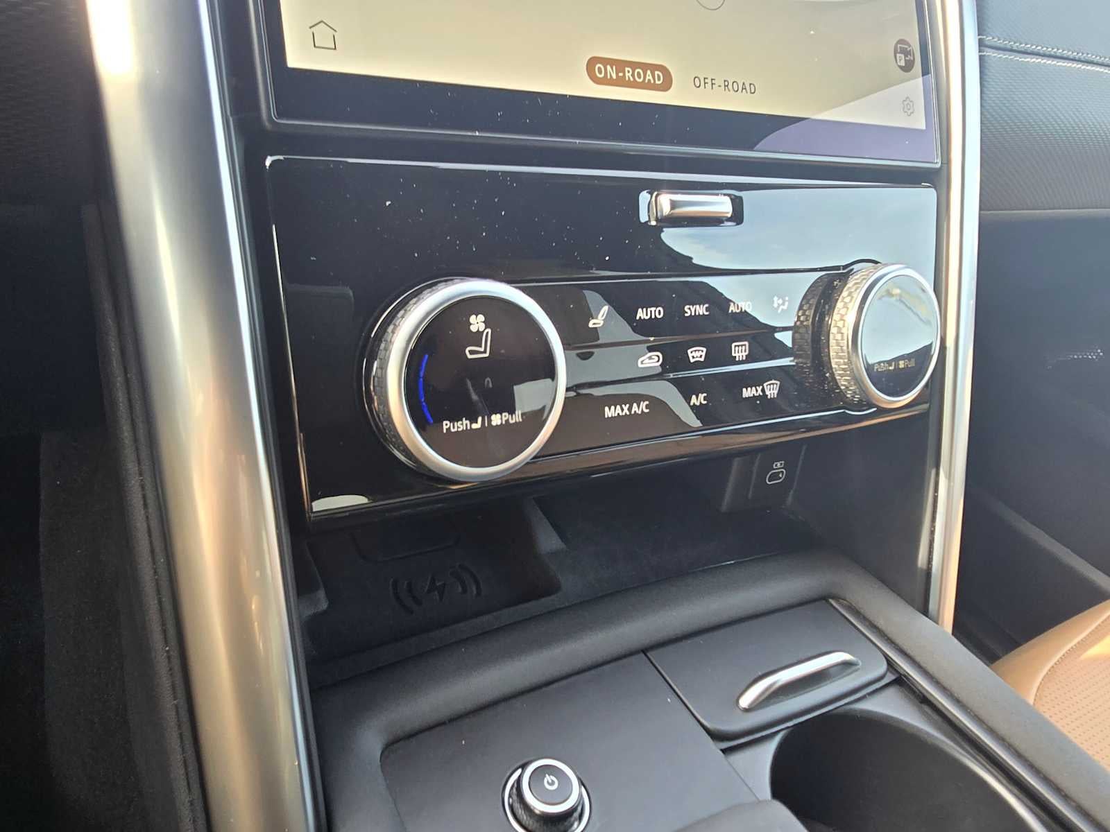 2023 Land Rover Discovery Metropolitan Edition