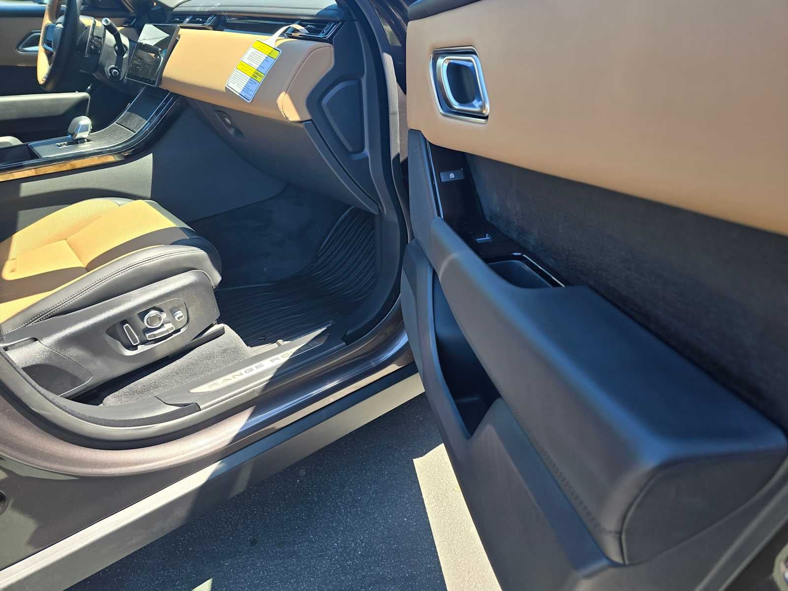 2026 Land Rover Range Rover Velar Autobiography