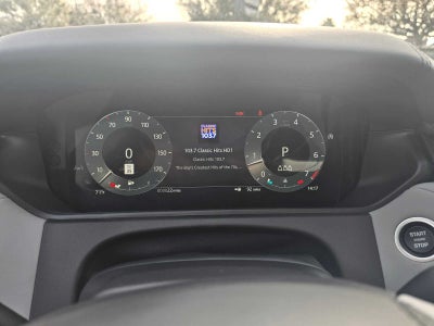 2026 Land Rover Range Rover Velar Dynamic SE