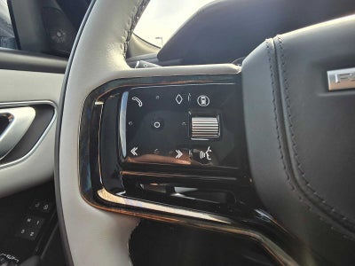 2026 Land Rover Range Rover Velar Dynamic SE