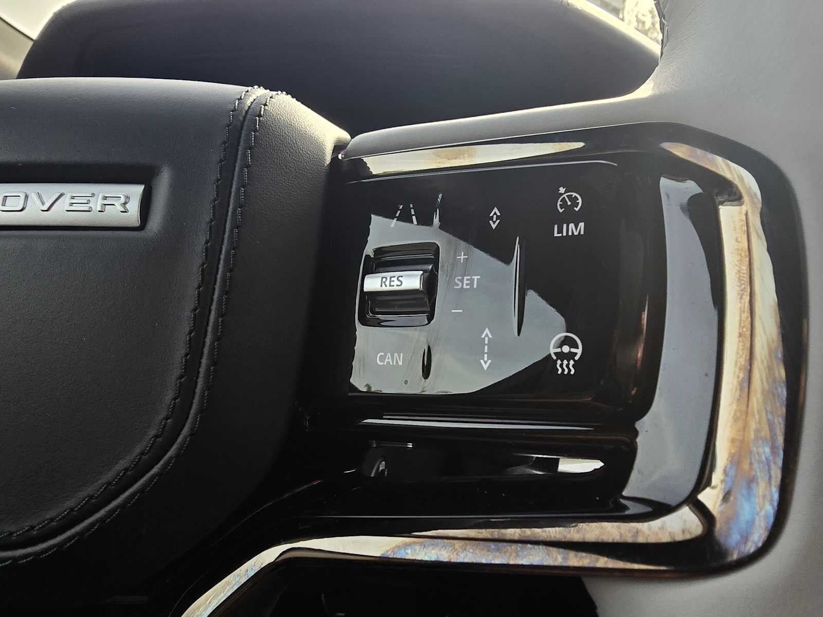 2026 Land Rover Range Rover Velar Dynamic SE