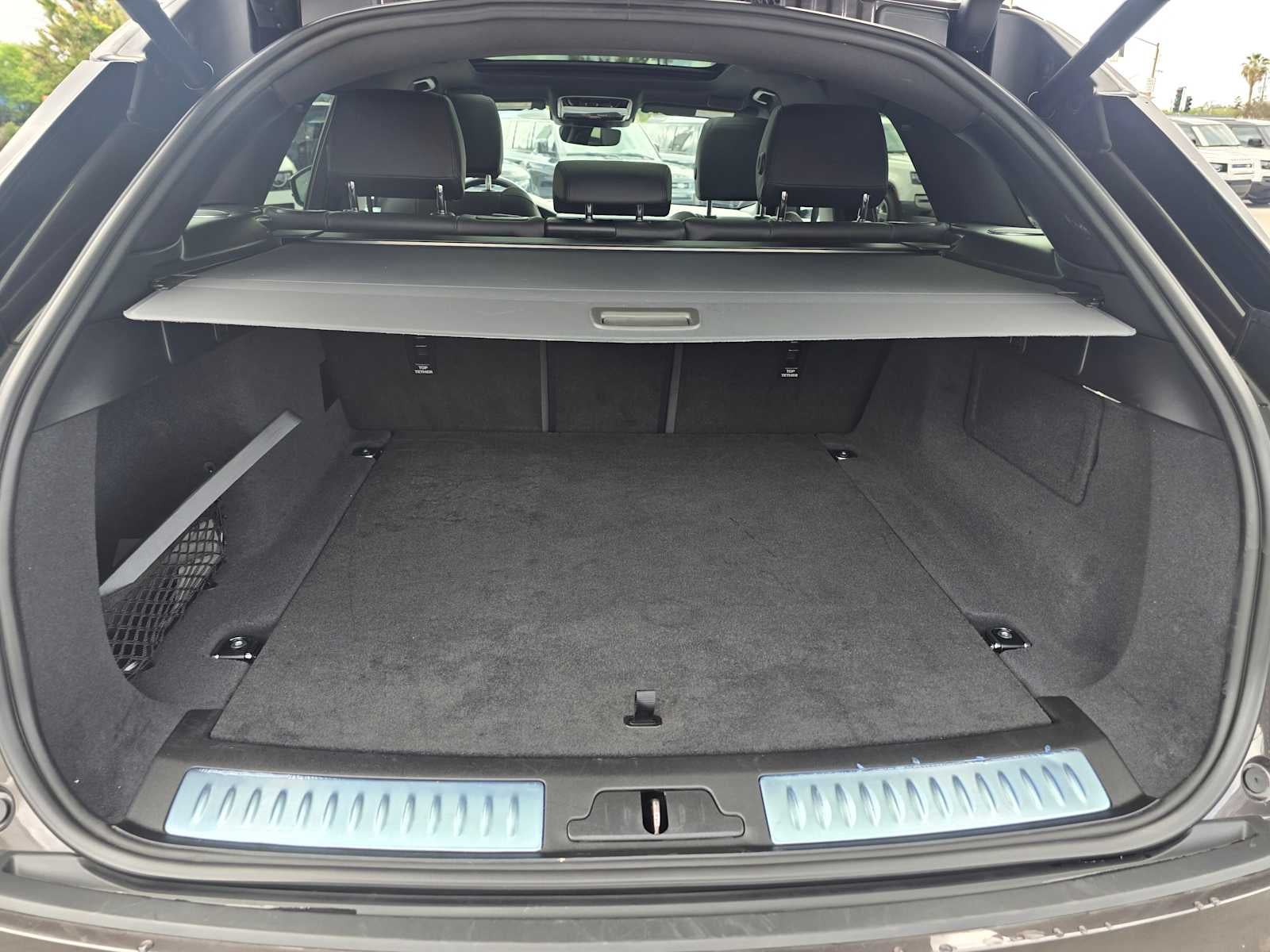 2026 Land Rover Range Rover Velar Dynamic SE