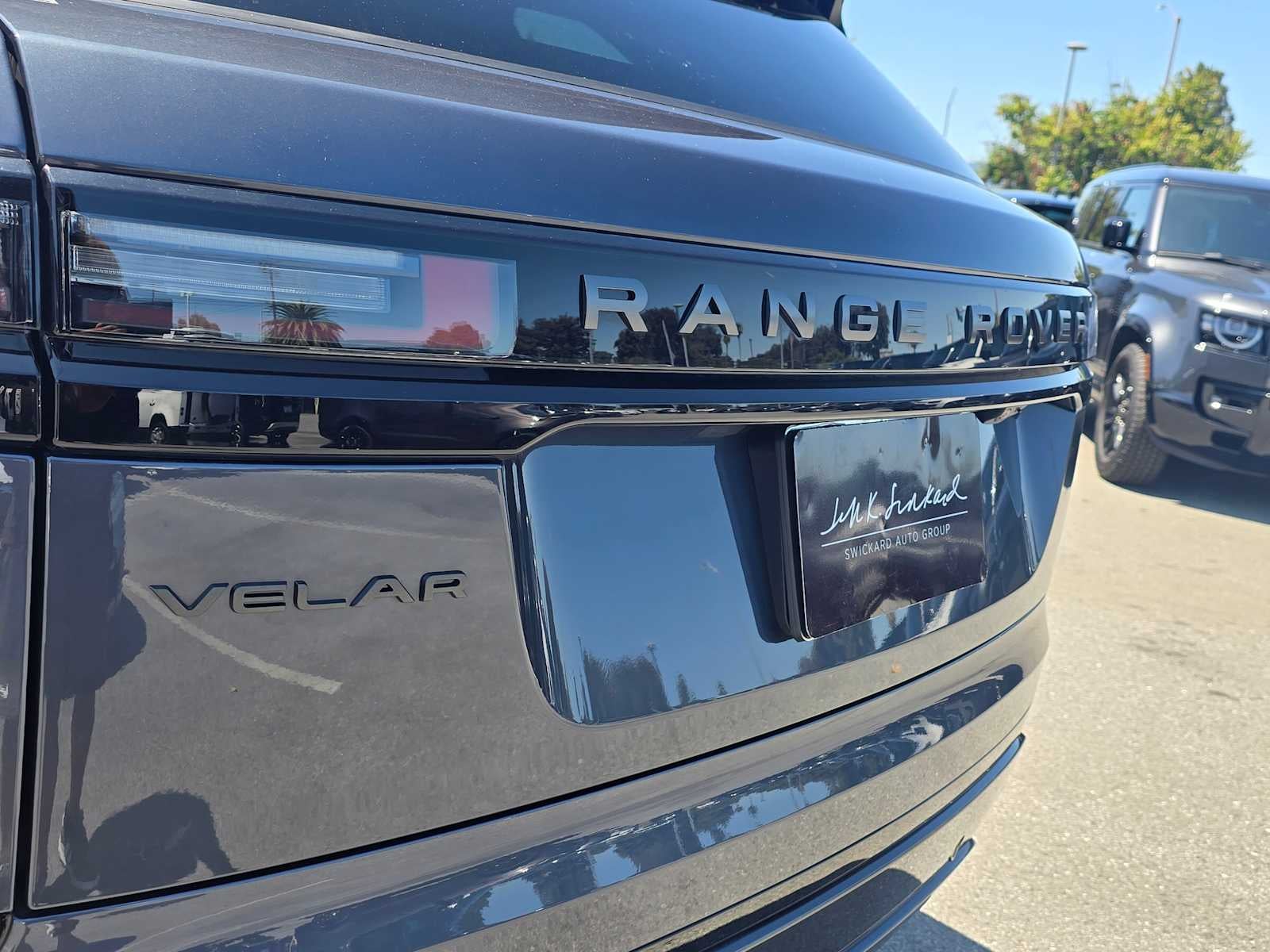 2026 Land Rover Range Rover Velar Dynamic SE