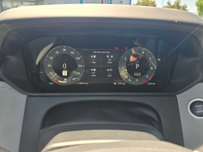 2026 Land Rover Range Rover Velar Dynamic SE