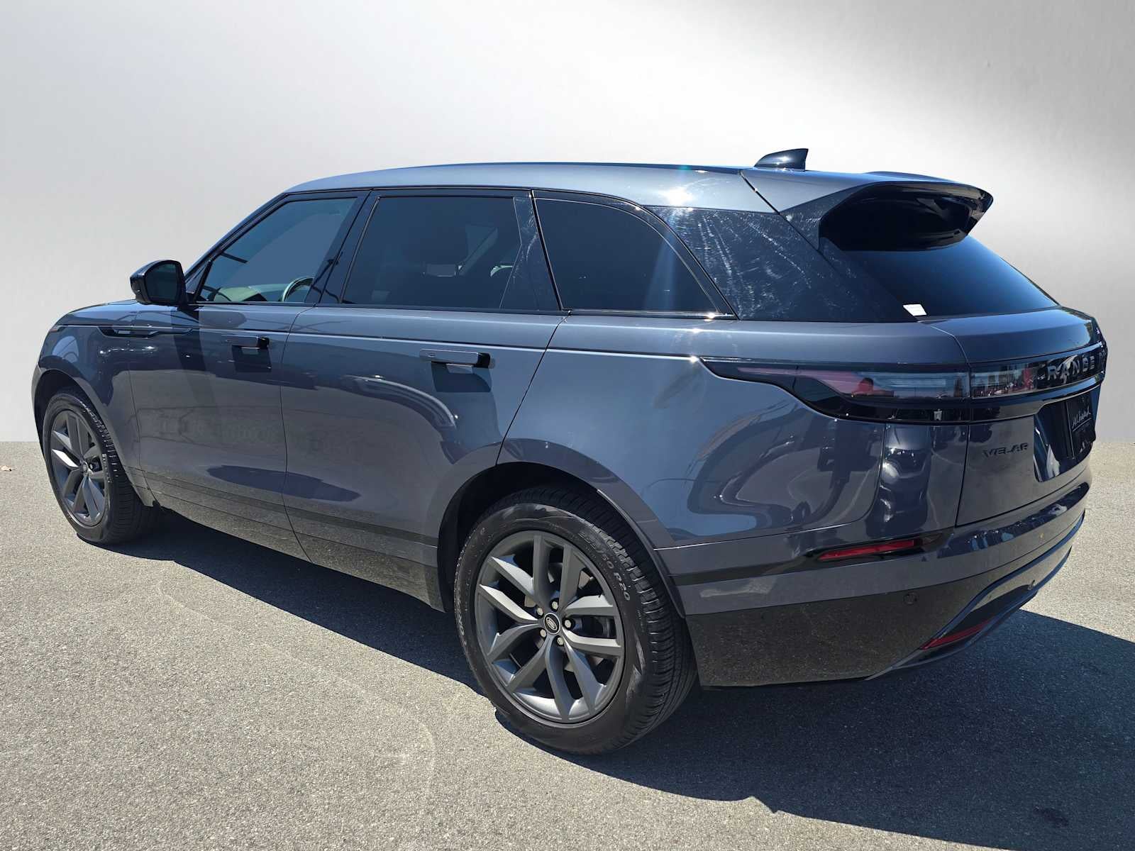 2026 Land Rover Range Rover Velar Dynamic SE