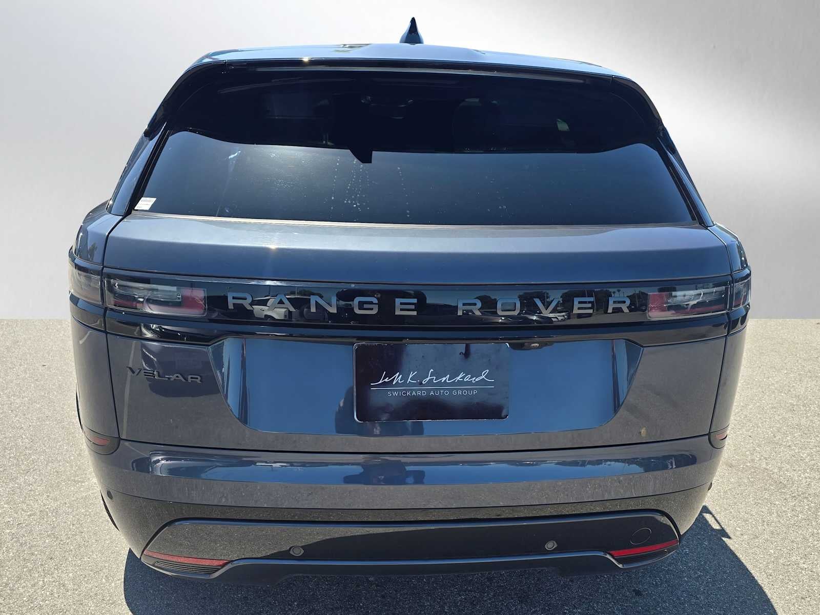 2026 Land Rover Range Rover Velar Dynamic SE