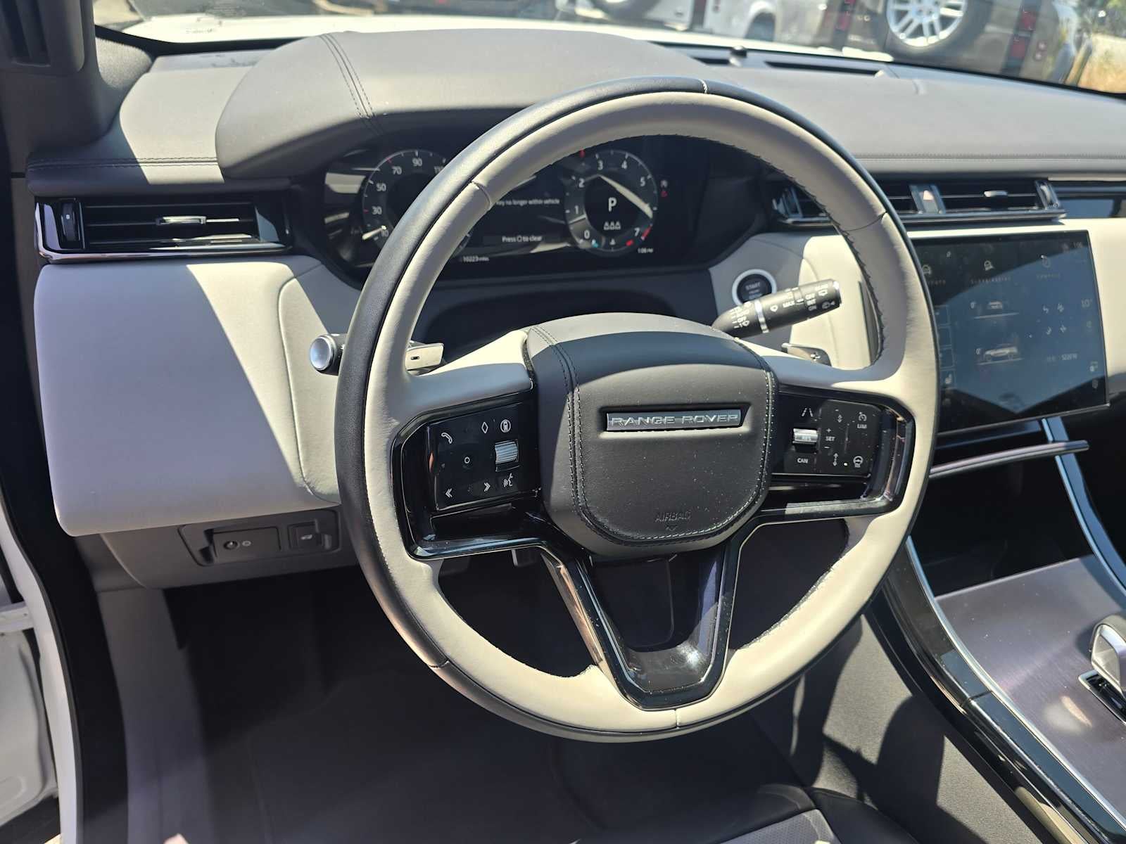 2026 Land Rover Range Rover Velar Dynamic SE