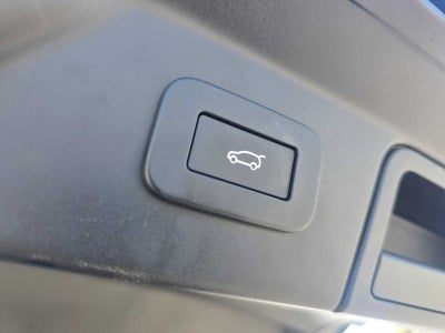2026 Land Rover Range Rover Velar Dynamic SE