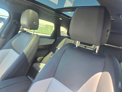 2026 Land Rover Range Rover Velar Dynamic SE