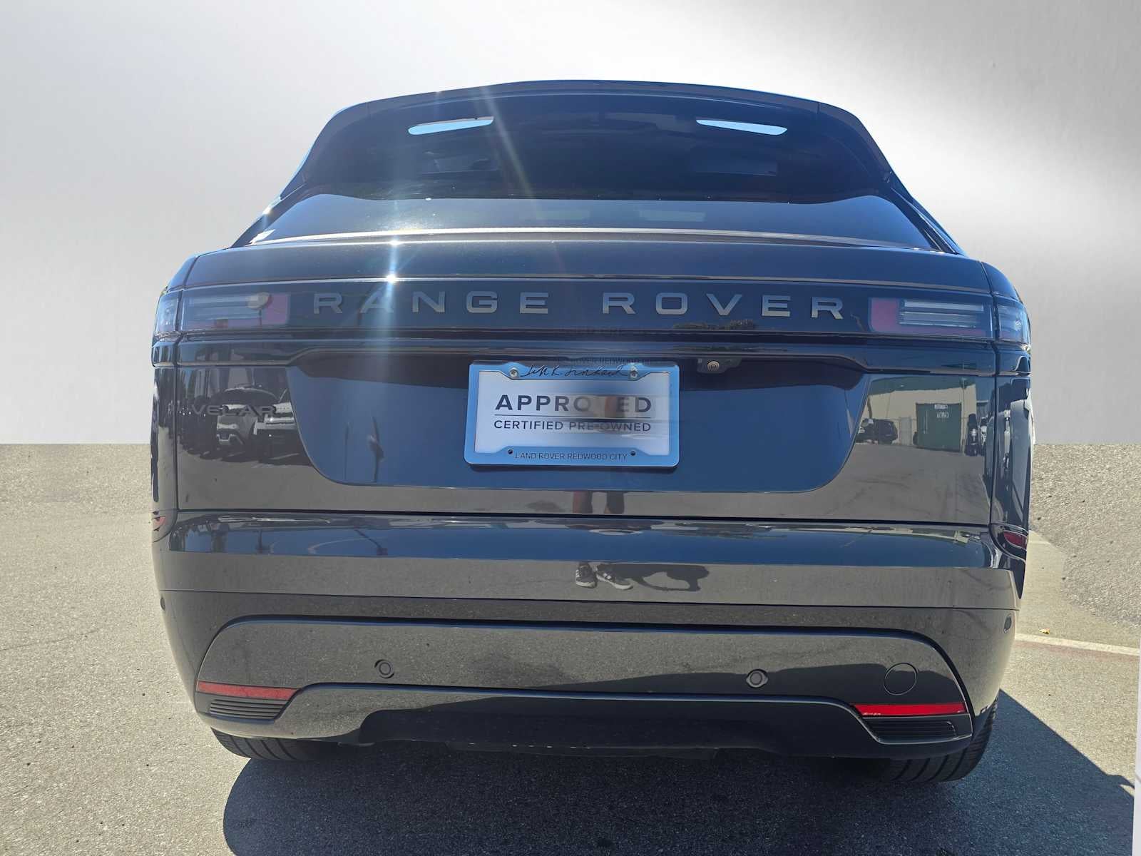 2026 Land Rover Range Rover Velar Dynamic SE