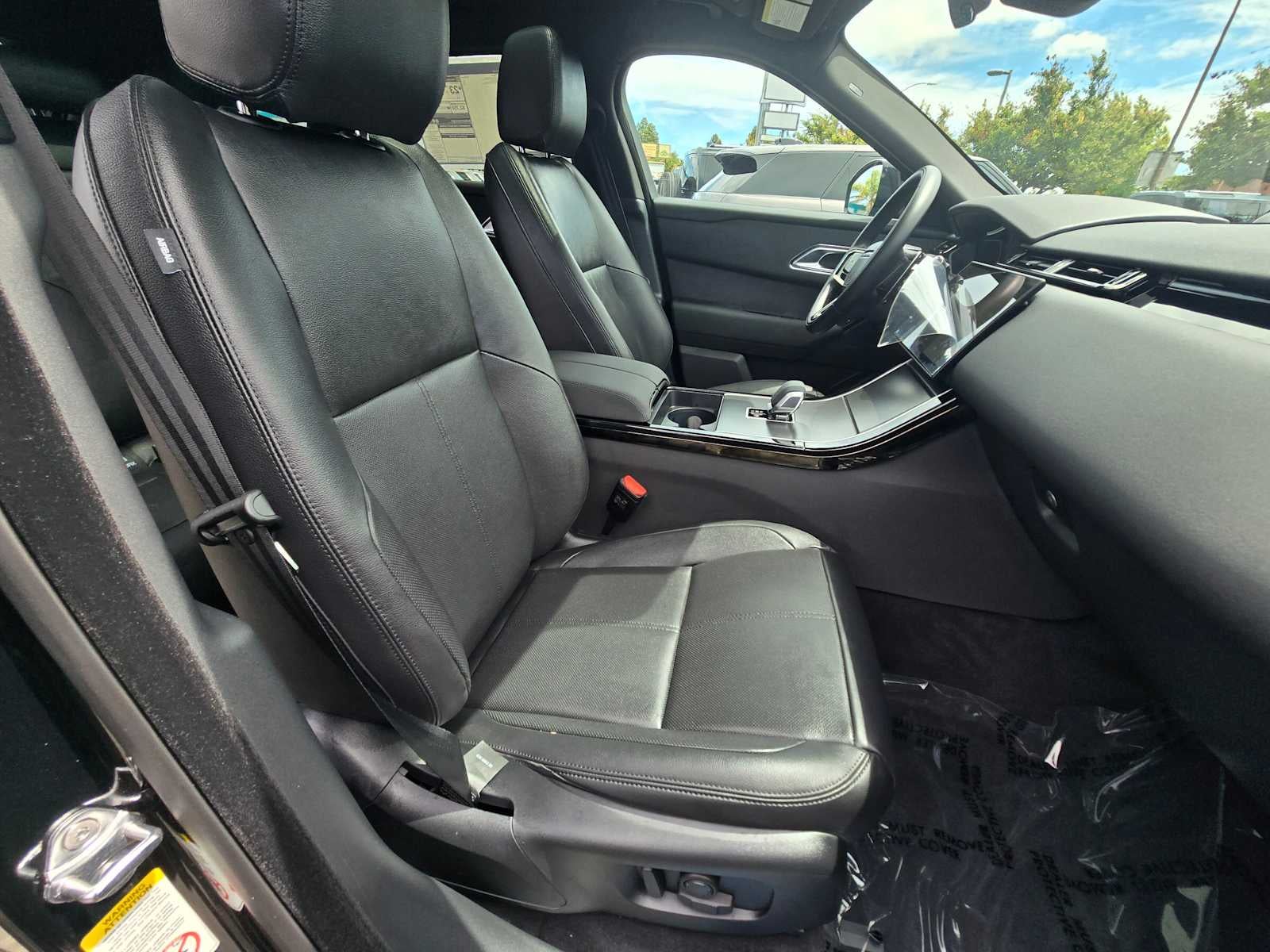 2025 Land Rover Range Rover Velar Dynamic SE