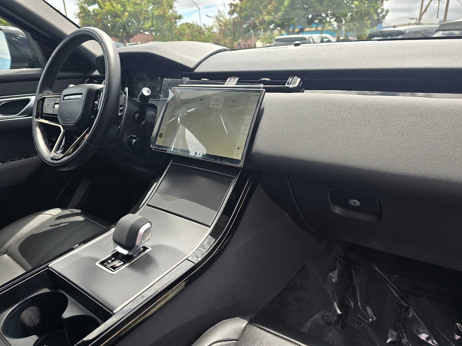 2025 Land Rover Range Rover Velar Dynamic SE