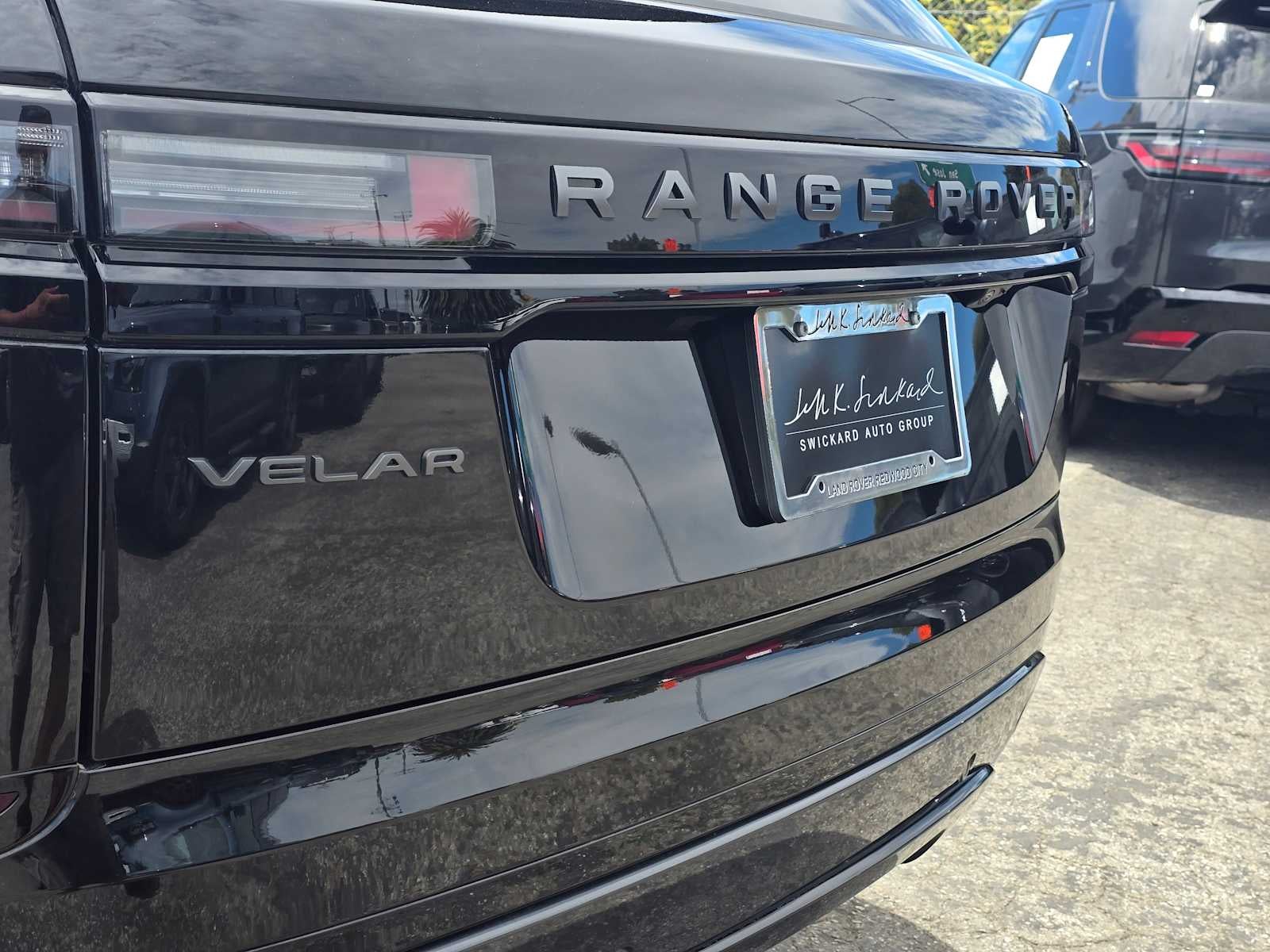 2025 Land Rover Range Rover Velar Dynamic SE