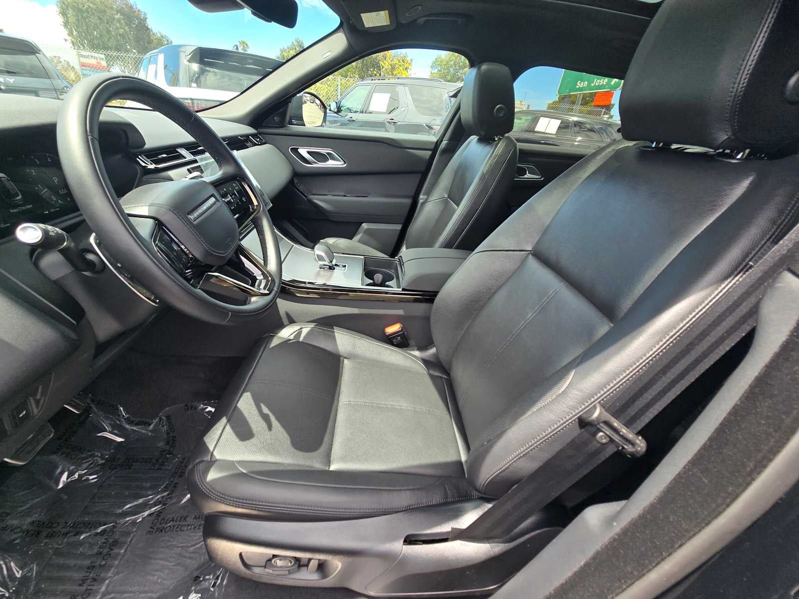 2025 Land Rover Range Rover Velar Dynamic SE