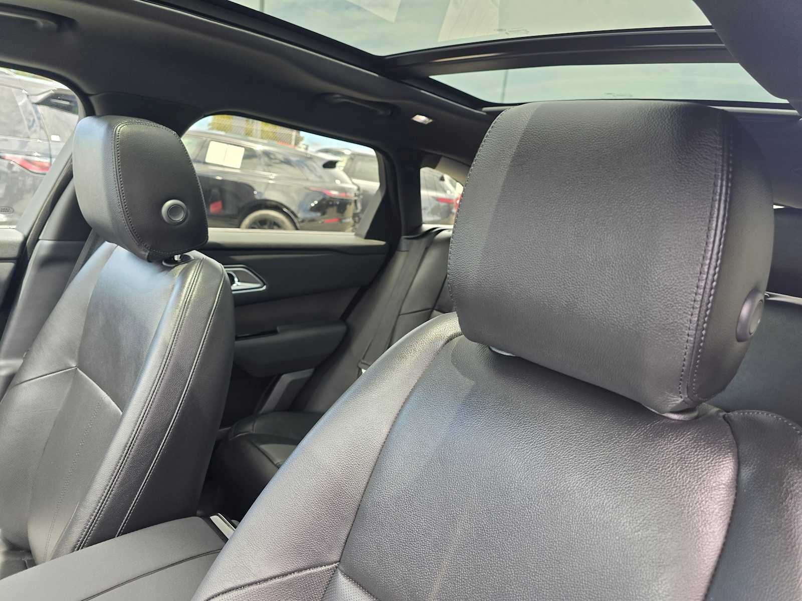 2025 Land Rover Range Rover Velar Dynamic SE