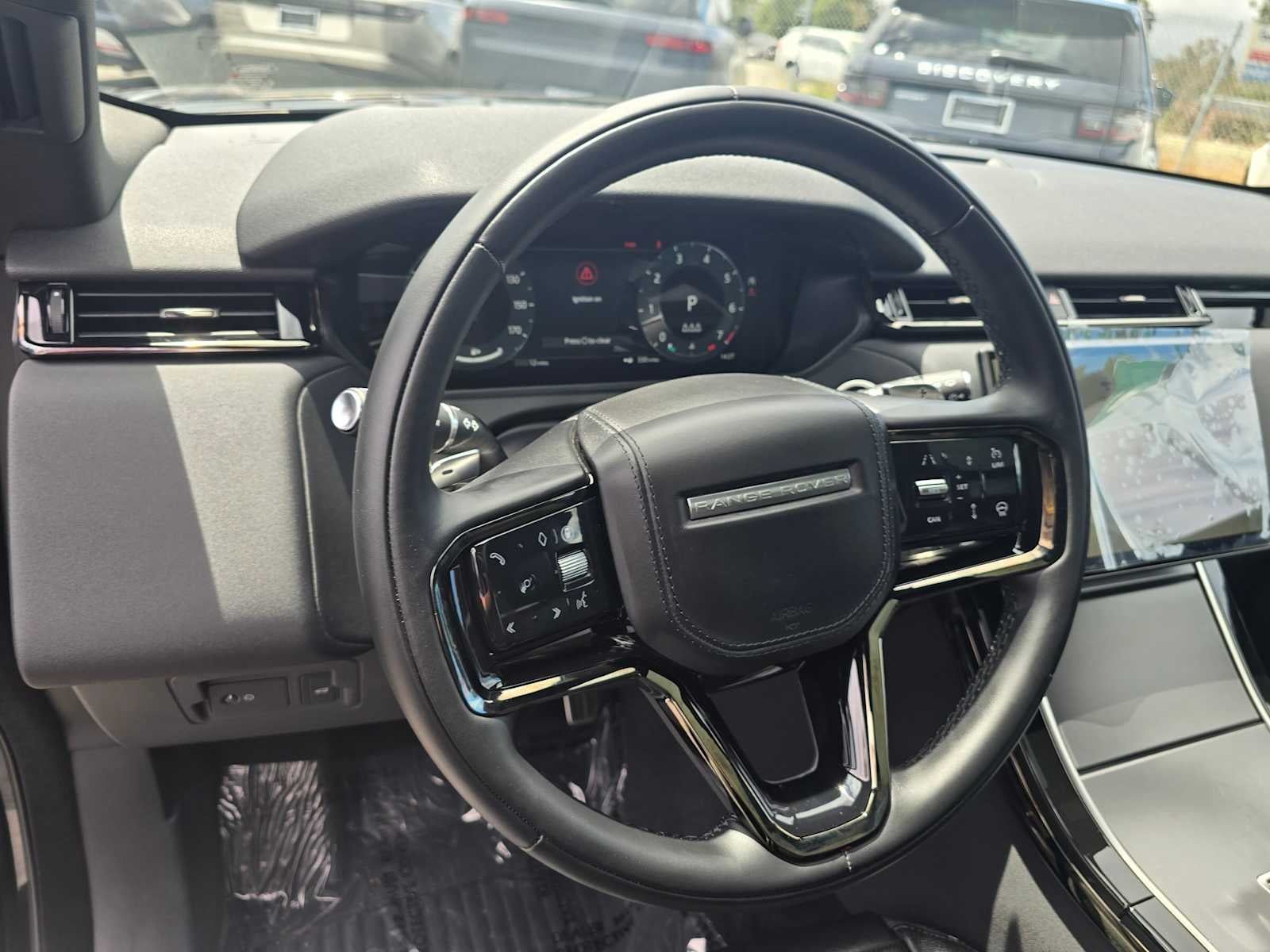 2025 Land Rover Range Rover Velar Dynamic SE