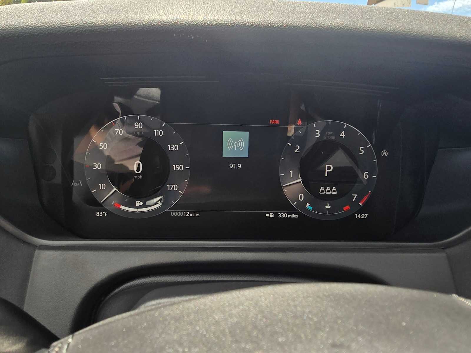 2025 Land Rover Range Rover Velar Dynamic SE