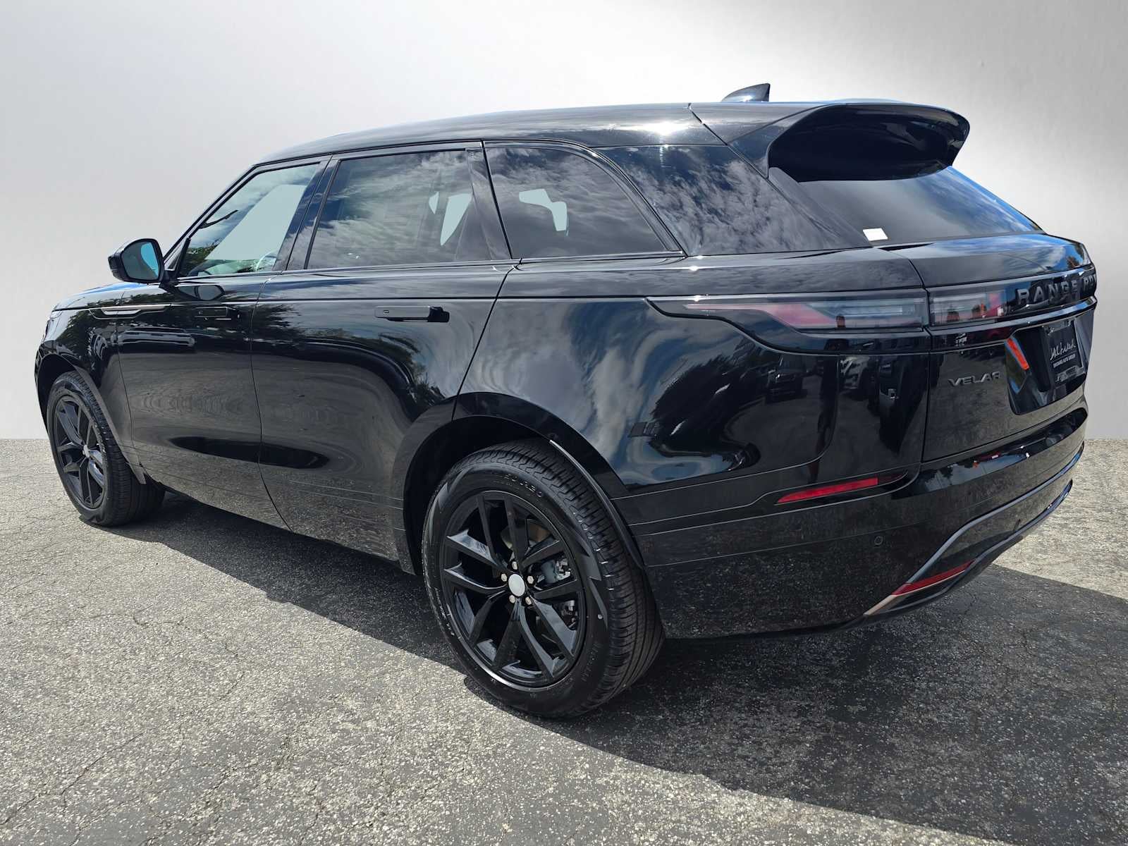 2025 Land Rover Range Rover Velar Dynamic SE