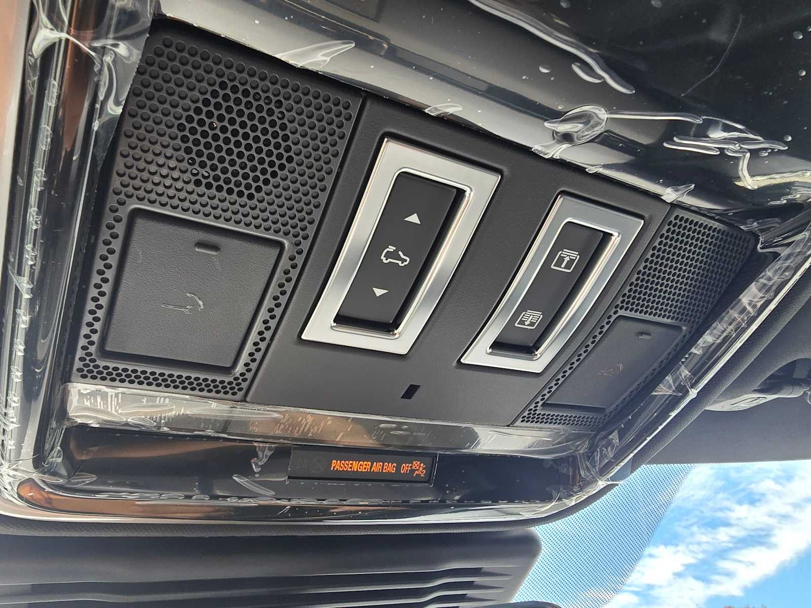 2025 Land Rover Range Rover Velar Dynamic SE