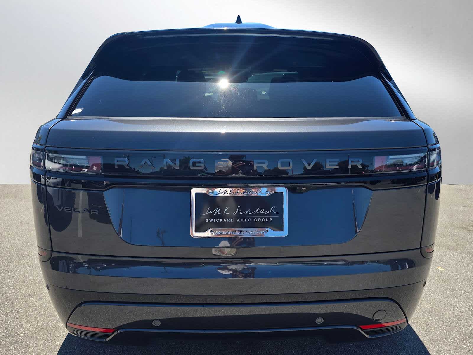 2026 Land Rover Range Rover Velar Dynamic SE