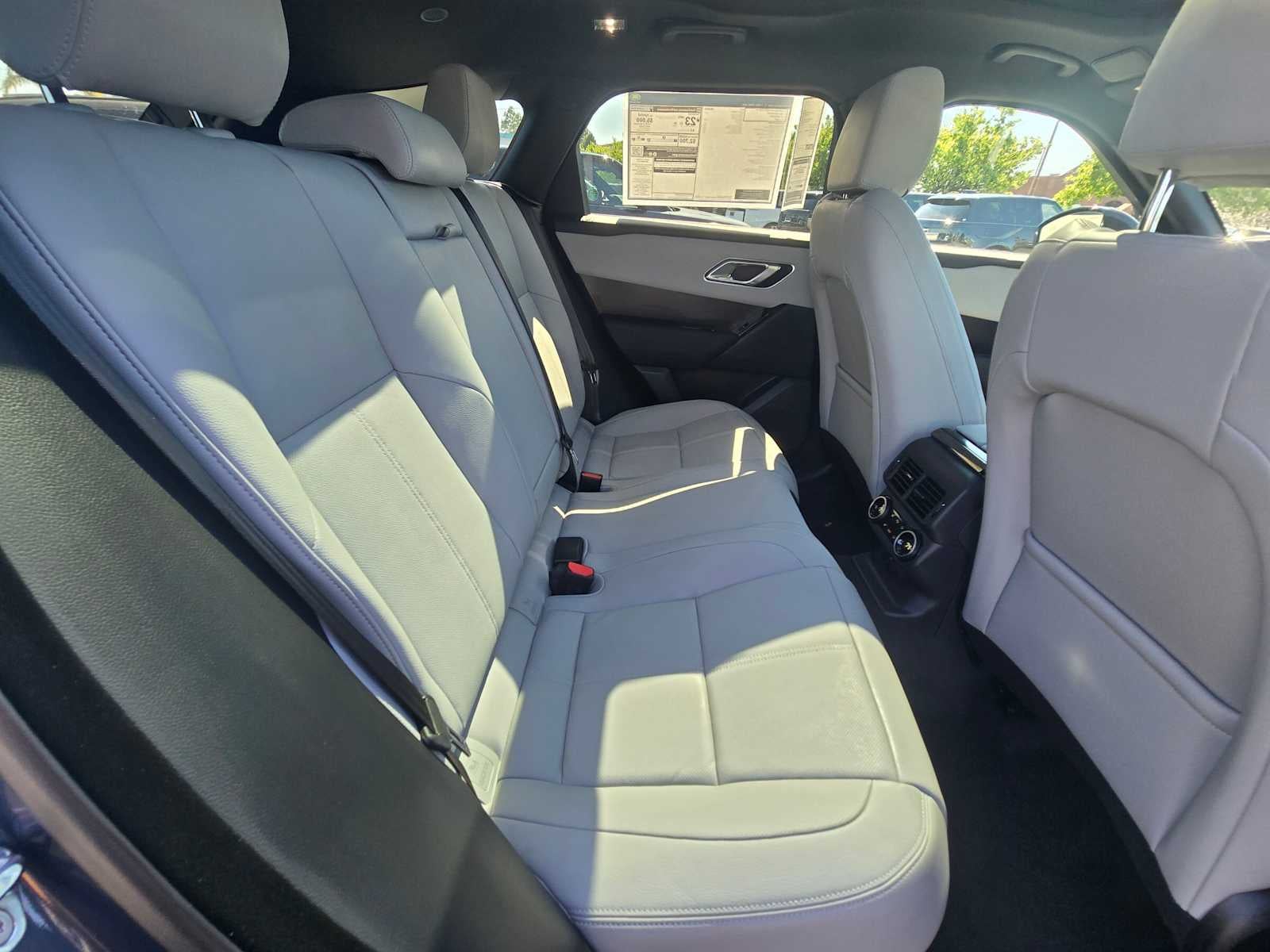 2026 Land Rover Range Rover Velar Dynamic SE