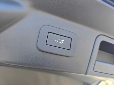 2026 Land Rover Range Rover Velar Dynamic SE