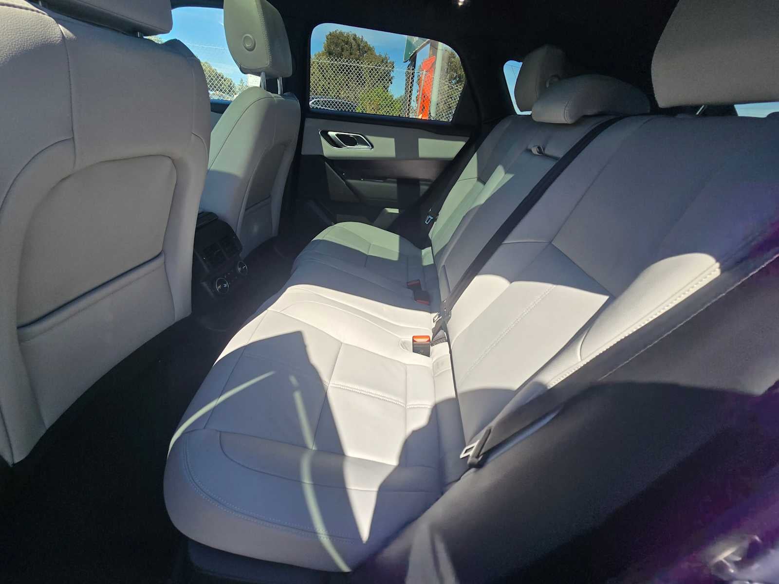 2026 Land Rover Range Rover Velar Dynamic SE