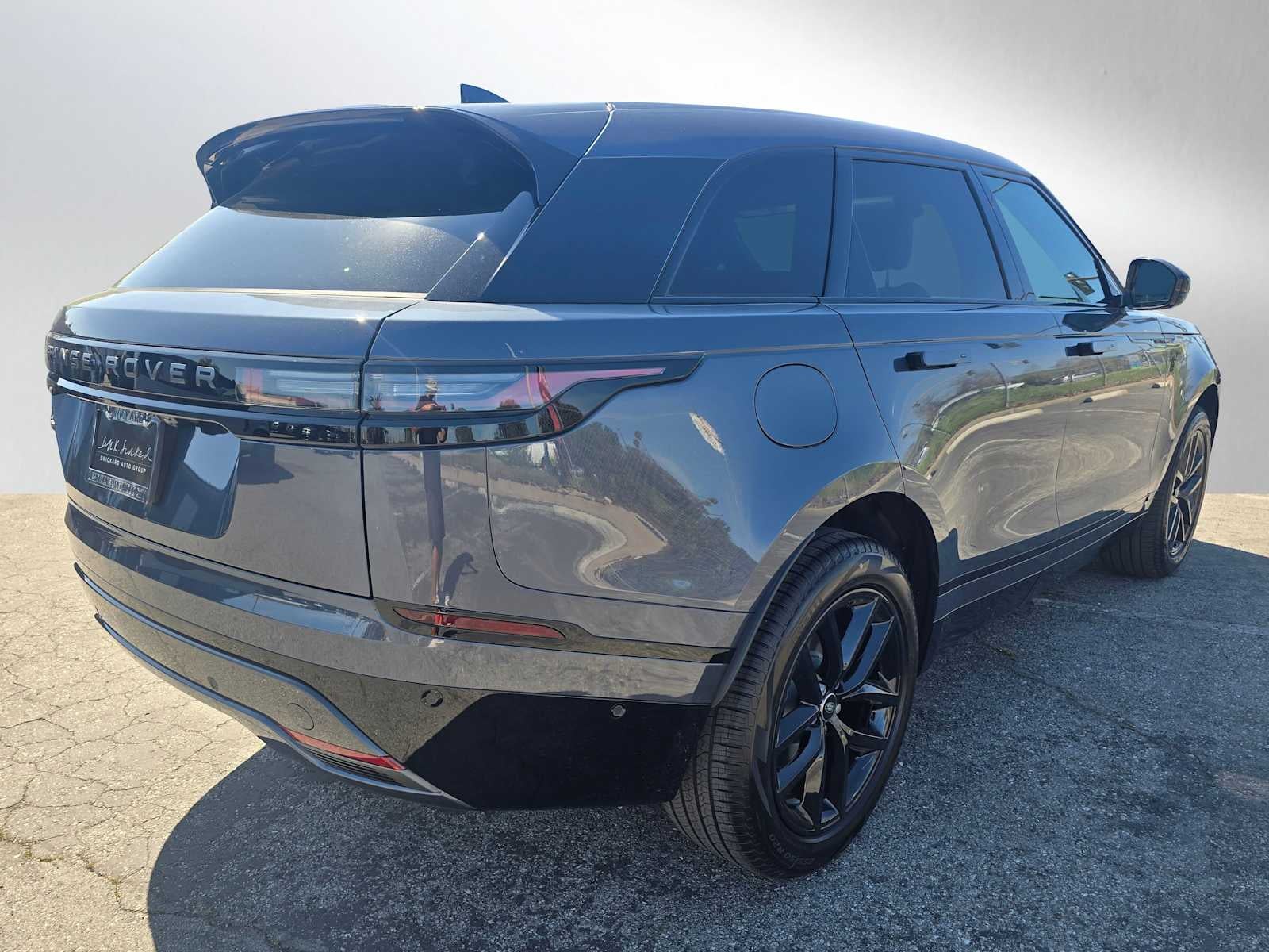 2026 Land Rover Range Rover Velar Dynamic SE