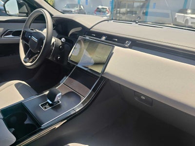 2026 Land Rover Range Rover Velar Dynamic SE